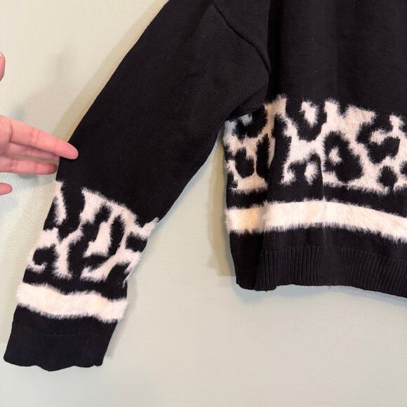 Express Crop Sweater Top Women M Knit Leopard Long Sleeves Pullover Black White - Picture 3 of 9